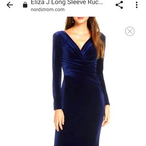 ELIZA J Long Sleeve Ruched Velvet Gown -size 8